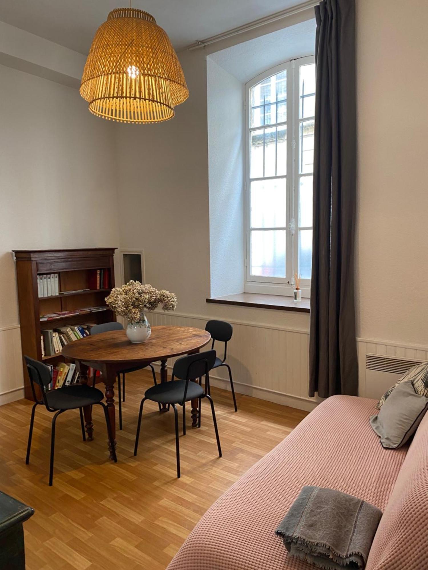 Grand Studio Style Bordelais Dans Le Triangle D'Or Burdeos Exterior foto
