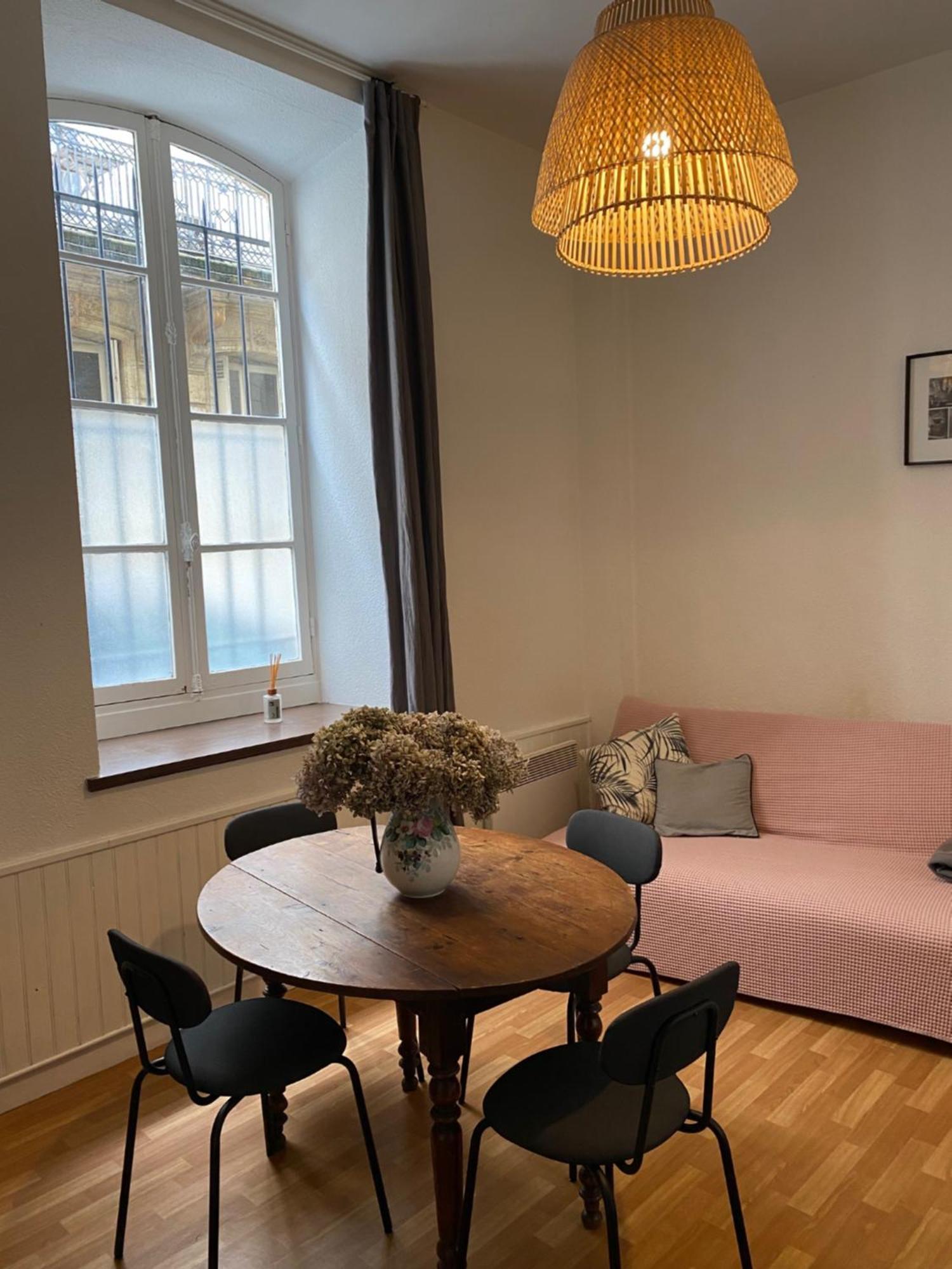 Grand Studio Style Bordelais Dans Le Triangle D'Or Burdeos Exterior foto